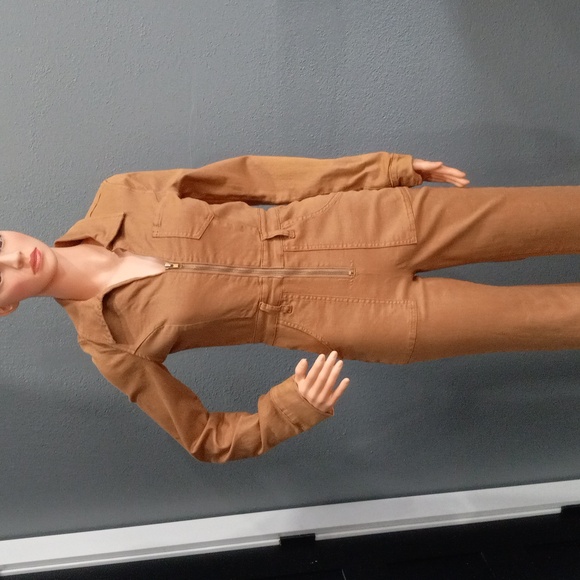 Mumu Women's Camel Long Sleeve Jumpsuit Front Zip Closure Size S - Picture 6 of 15